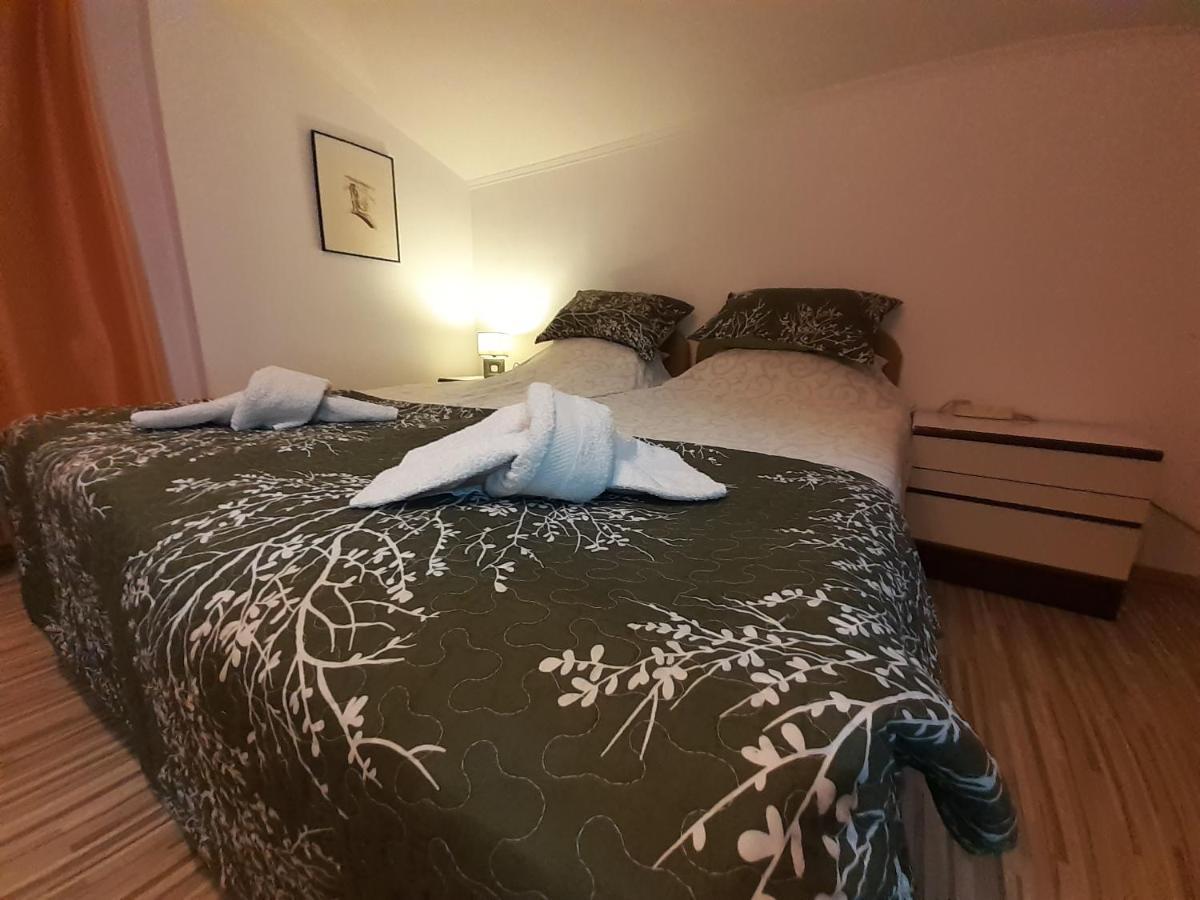Rooms & Apartment Gh Pasha Tuzla Exterior foto