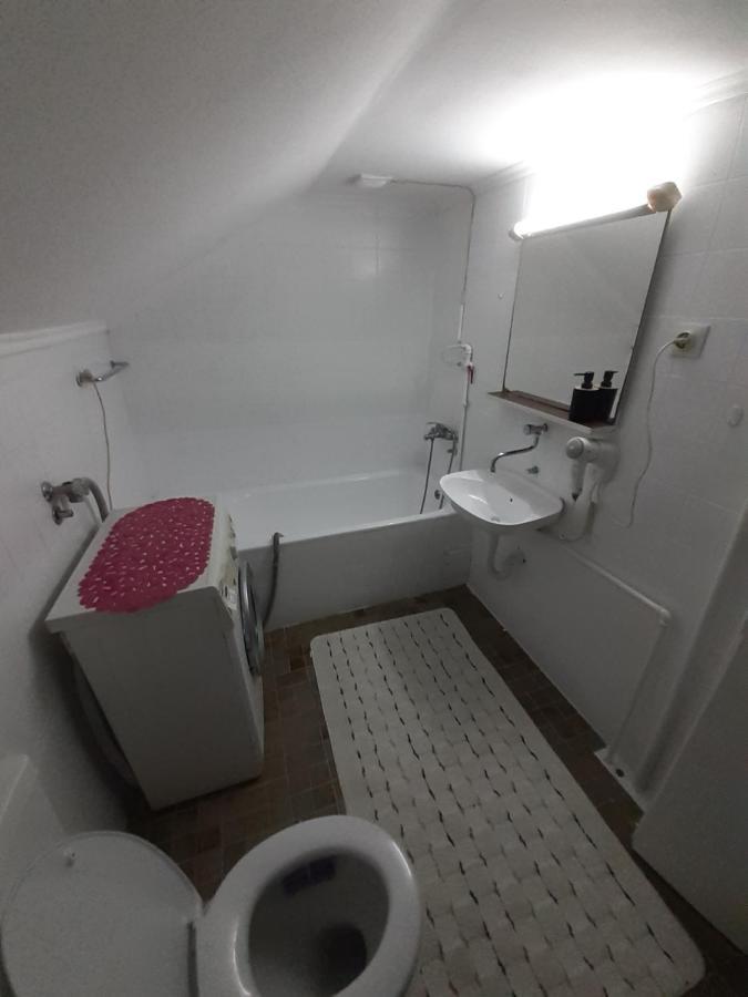 Rooms & Apartment Gh Pasha Tuzla Exterior foto